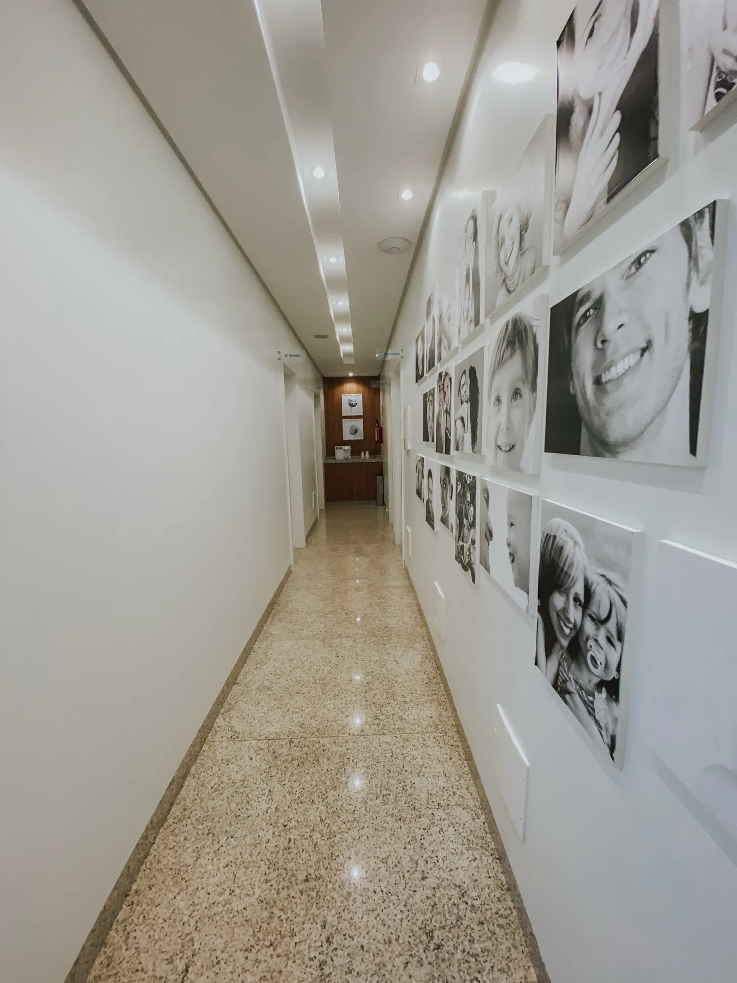 Corredor de acesso aos consultórios